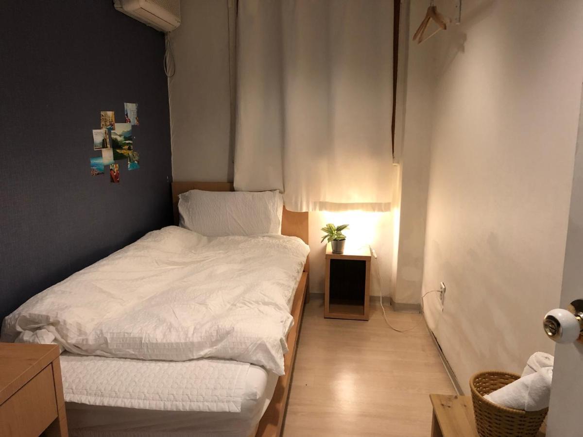 Chris Hostel Seoul Exteriör bild